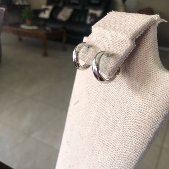 Vintage Sign Monet Hoop Earrings - Picture 2 of 4